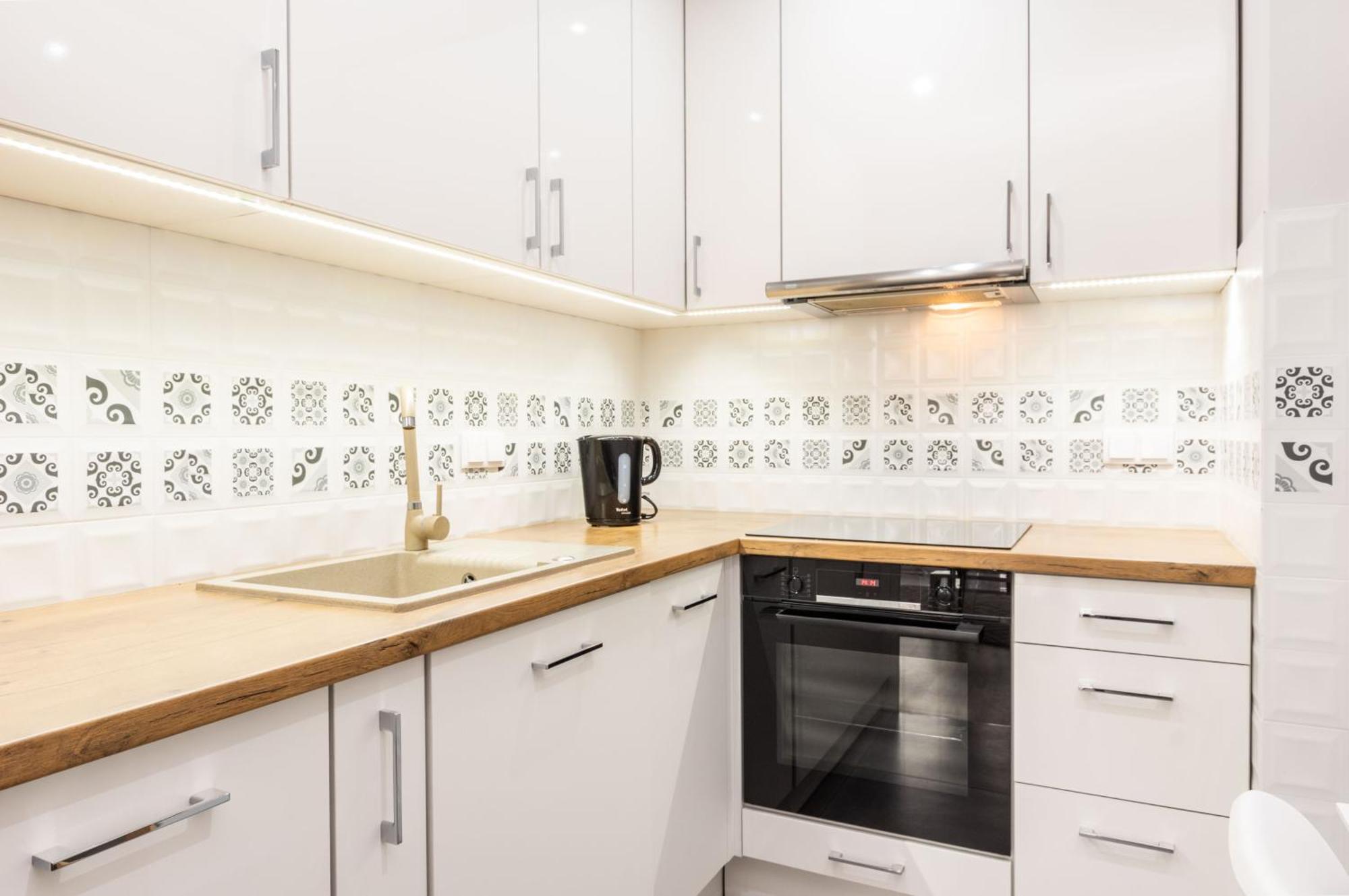 Galeria Rondo Wiatraczna Apartments وارسو المظهر الخارجي الصورة