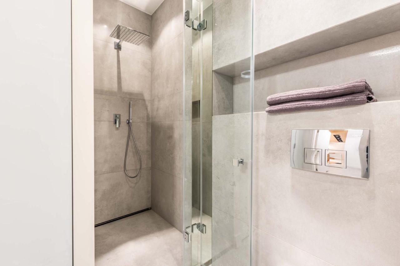 Galeria Rondo Wiatraczna Apartments وارسو المظهر الخارجي الصورة