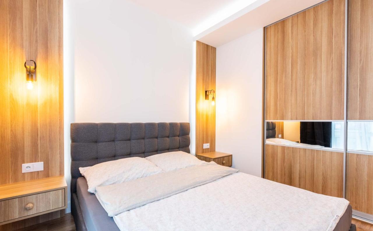 Galeria Rondo Wiatraczna Apartments وارسو المظهر الخارجي الصورة